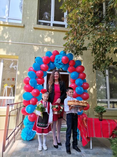 "Успяваме заедно" - 2021/2022 учебна година 2